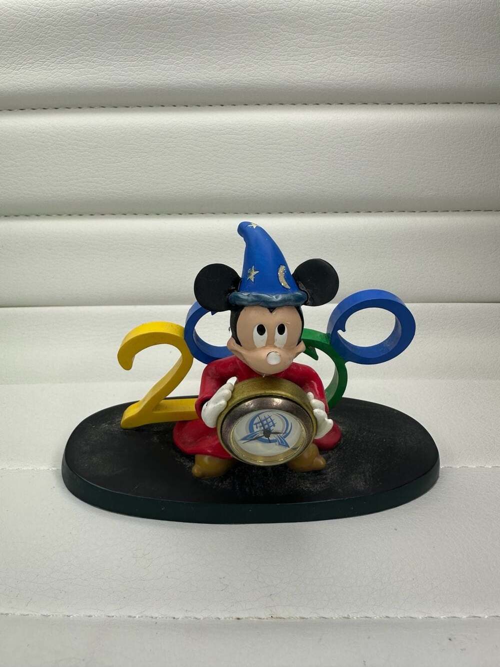Walt Disney World 1999 Cast Holiday Celebration Sorcerer Mickey Mouse 2000 Clock